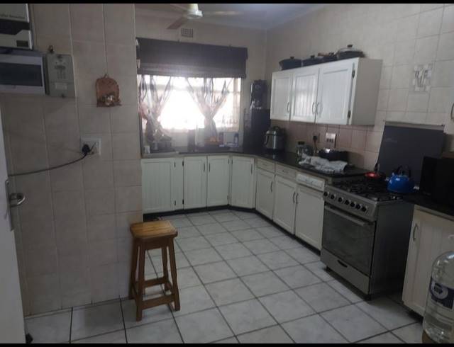 3 BEDROOM HOUSE FOR SALE IN ARBORETUM